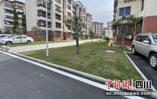 改造后的小區煥然一新。 什邡市委宣傳部供圖 改造后的小區煥然一新。 什邡市委宣傳部供圖