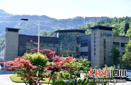 立敦電子科技(阿壩州)有限公司辦公區(qū)。伍排勇攝 立敦電子科技(阿壩州)有限公司辦公區(qū)。伍排勇攝