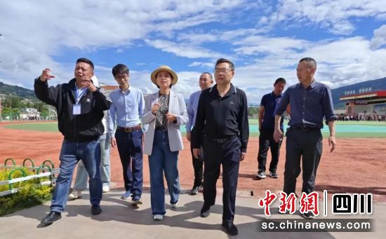 致公黨旌陽區支部一行到越西縣開展調研。 旌陽區援彝前方指揮部供圖 致公黨旌陽區支部一行到越西縣開展調研。 旌陽區援彝前方指揮部供圖