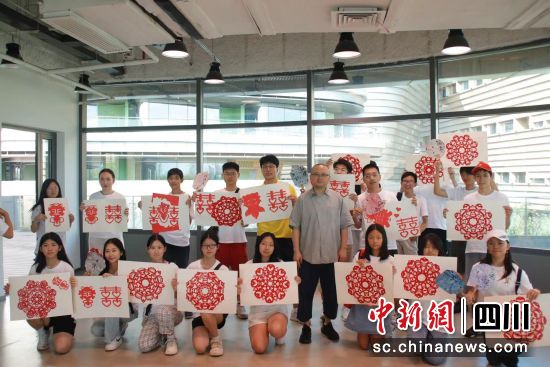 活動(dòng)現(xiàn)場(chǎng)。遂寧市僑聯(lián)供圖 活動(dòng)現(xiàn)場(chǎng)。遂寧市僑聯(lián)供圖