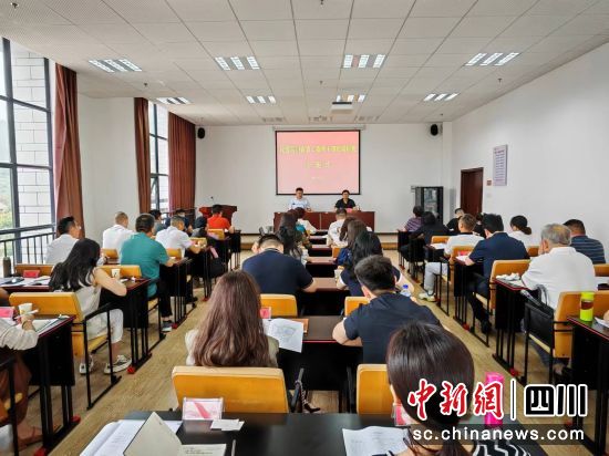 民盟四川省直工委在云南玉溪市社會主義學院舉辦 2024年骨干盟員培訓班。鐘翔 攝 民盟四川省直工委在云南玉溪市社會主義學院舉辦 2024年骨干盟員培訓班。鐘翔 攝