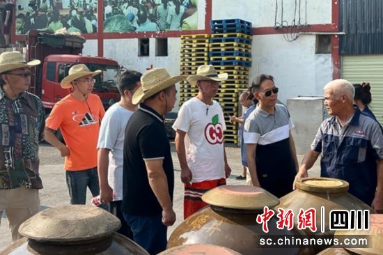 參觀現場。沿灘融媒 供圖 參觀現場。沿灘融媒 供圖
