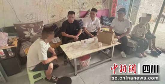 慰問現場。邛崍市委統戰部 供圖 慰問現場。邛崍市委統戰部 供圖