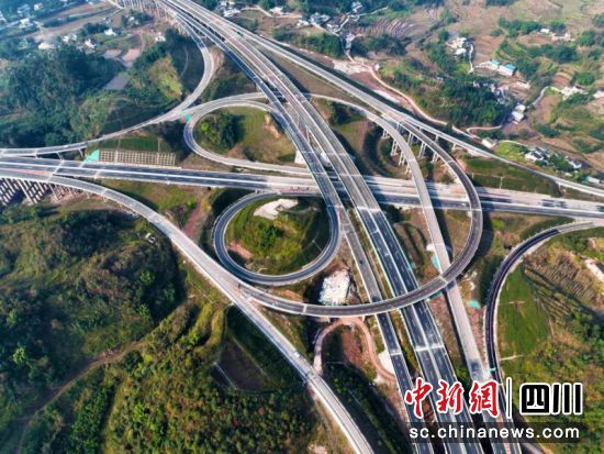 宜彝高速趙場互通樞紐。宜賓市委統戰部 供圖 宜彝高速趙場互通樞紐。宜賓市委統戰部 供圖