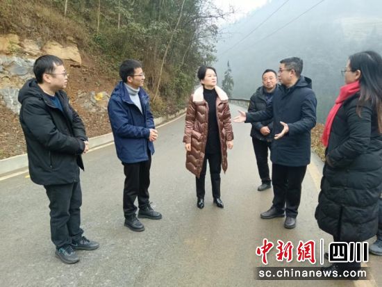 楊學東調研指導民族地區發展。宜賓市委統戰部 供圖 楊學東調研指導民族地區發展。宜賓市委統戰部 供圖