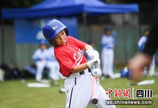 四川青少年U系列棒球壘球曲棍球比賽舉行。 賽事組委會供圖 四川青少年U系列棒球壘球曲棍球比賽舉行。 賽事組委會供圖