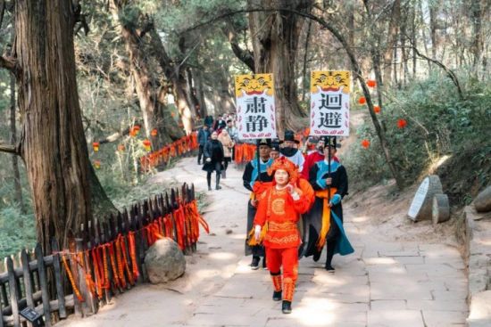 《點樹交印》情景劇。劍門關景區供圖 《點樹交印》情景劇。劍門關景區供圖