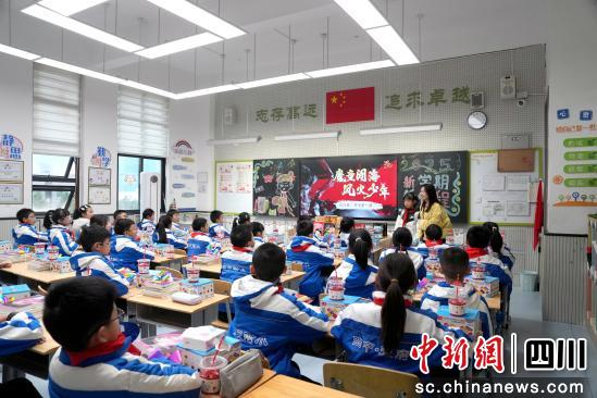 開學第一課。 記者 安源 攝 開學第一課。 記者 安源 攝