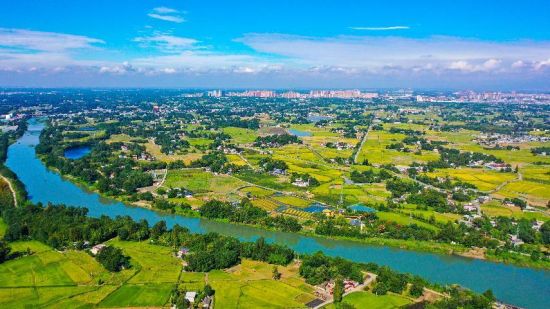 圖為:成都市新都區(qū)清流鎮(zhèn)實景 圖為:成都市新都區(qū)清流鎮(zhèn)實景